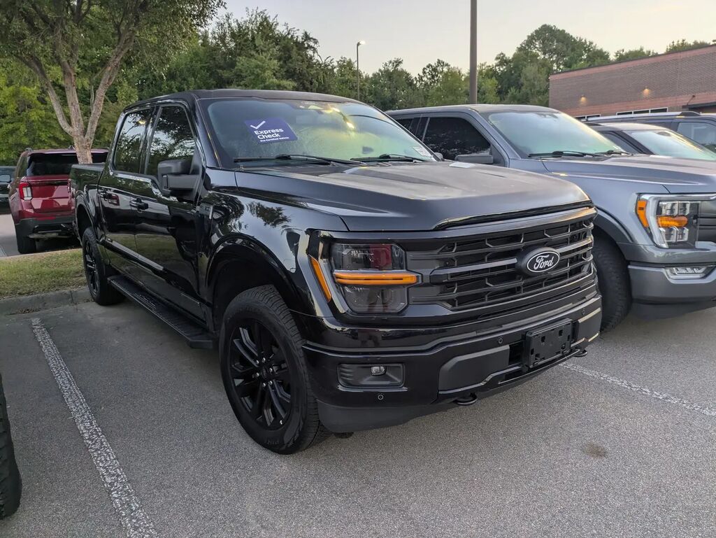 2025 Ford F-150 XLT — photo 1 of 4