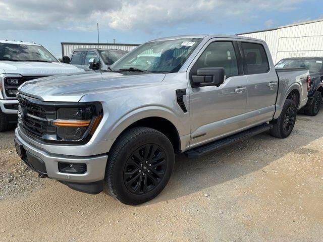 2025 Ford F-150 XLT — photo 1 of 13