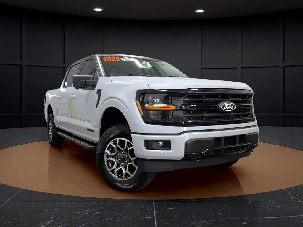 2025 Ford F-150 XLT — photo 1 of 17