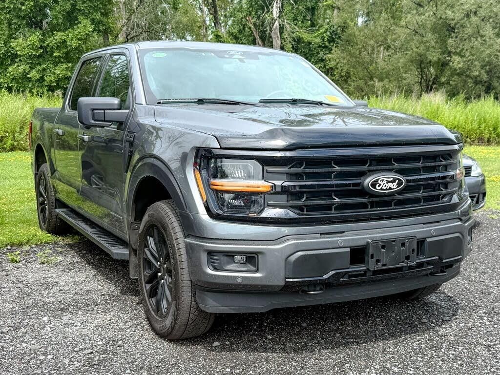 2025 Ford F-150 XLT — photo 1 of 12