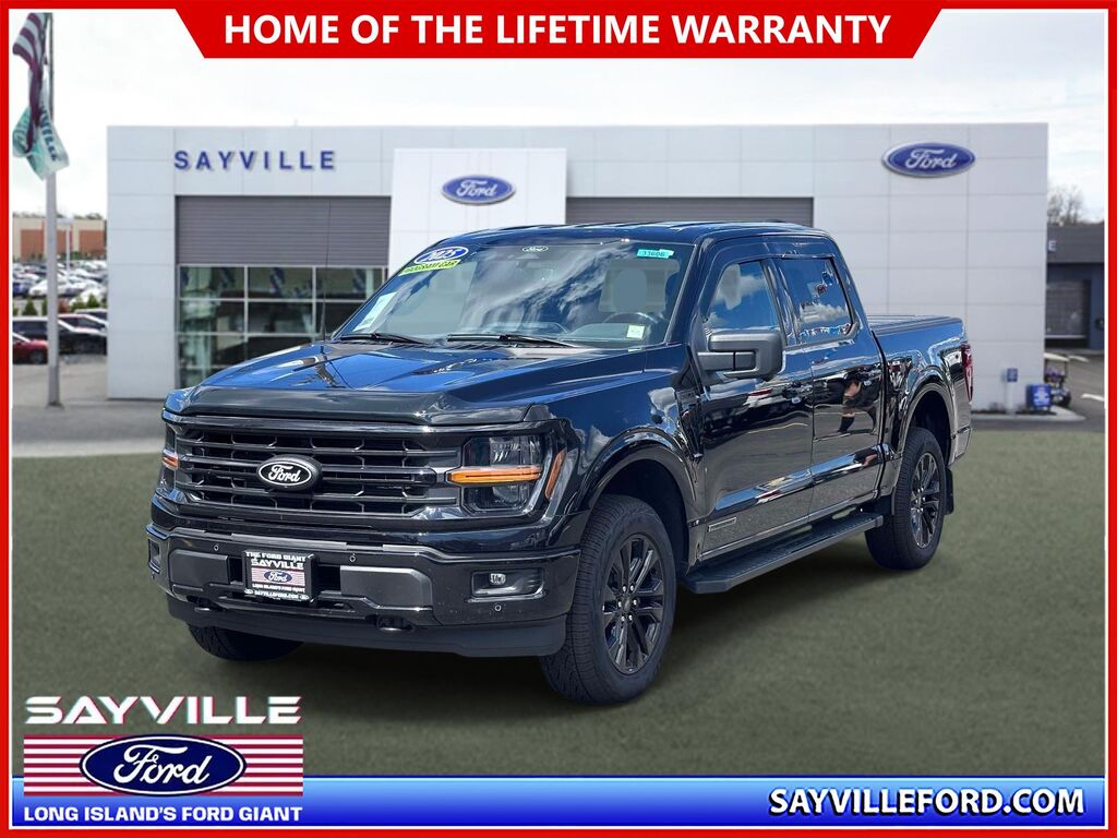 2025 Ford F-150 XLT 4WD SuperCrew 5.5' Box — photo 1 of 13