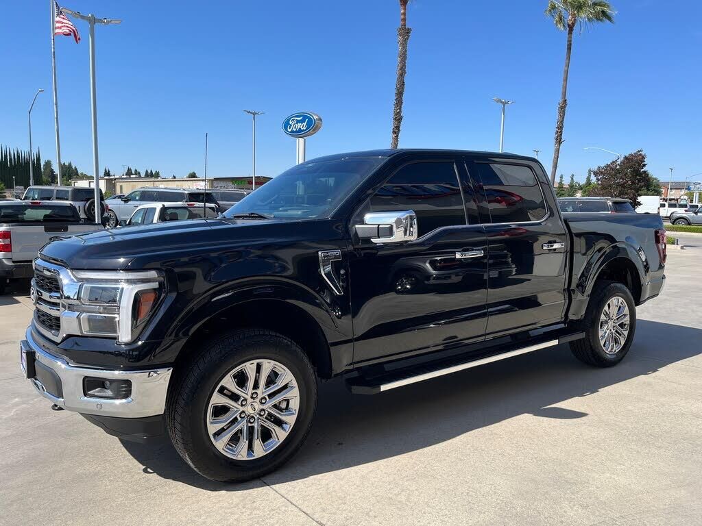 2025 Ford F-150 Lariat — photo 1 of 1