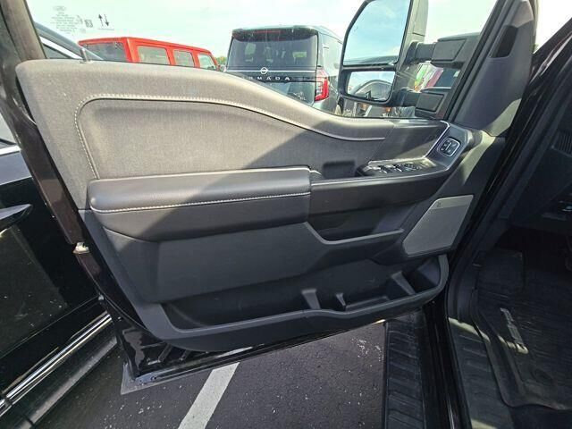 2025 Ford F-150 Lariat — photo 1 of 26