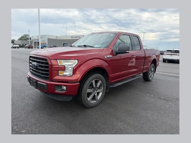 2015 Ford F-150 Lariat — photo 1 of 13