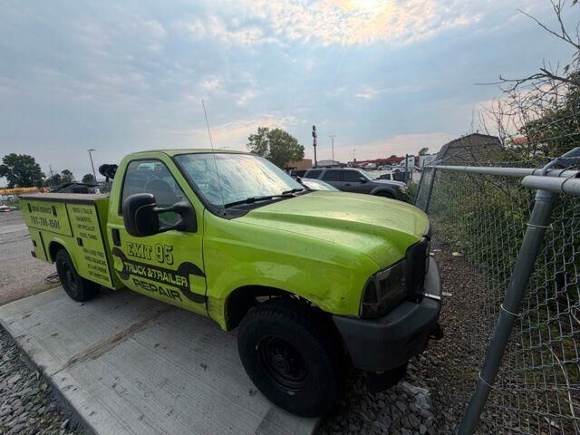 2004 Ford F-250 Super Duty XL — photo 1 of 9