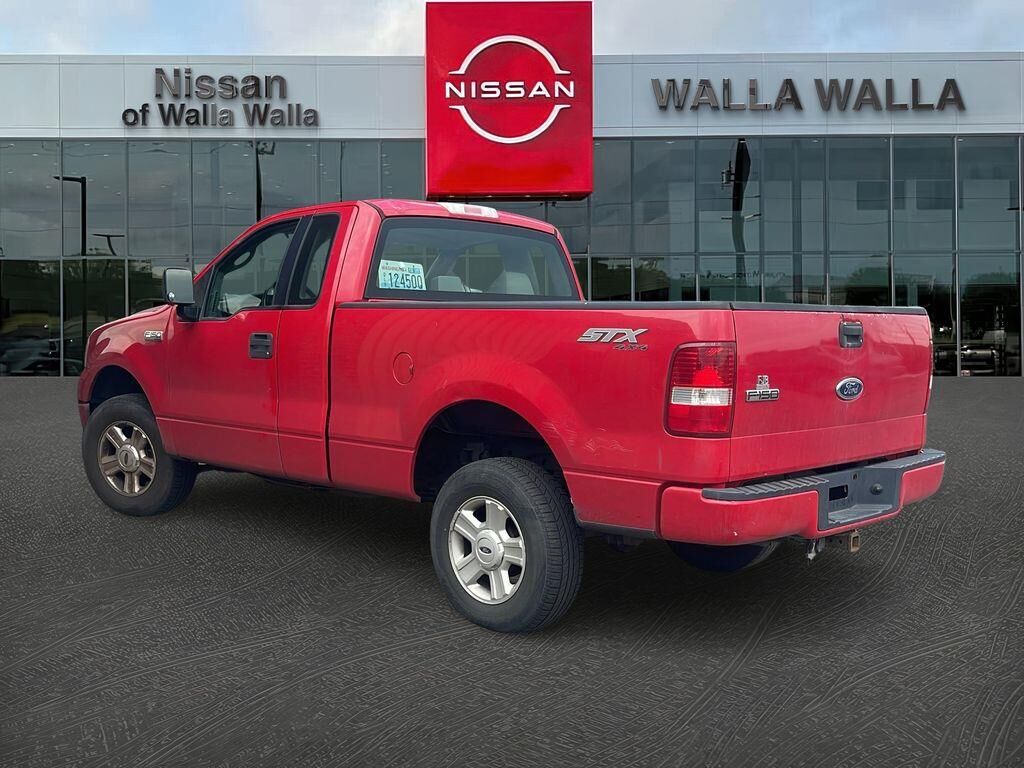 2005 Ford F-150 STX — photo 1 of 9