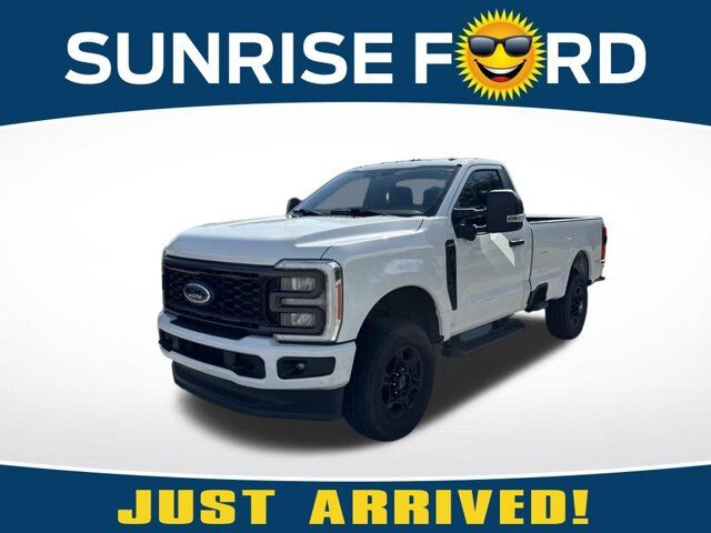 2023 Ford Super Duty F-350 SRW XL