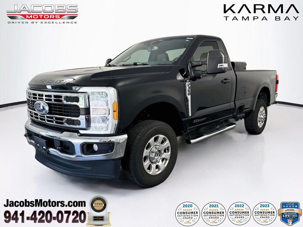 2023 Ford Super Duty F-350 SRW XLT — photo 1 of 13