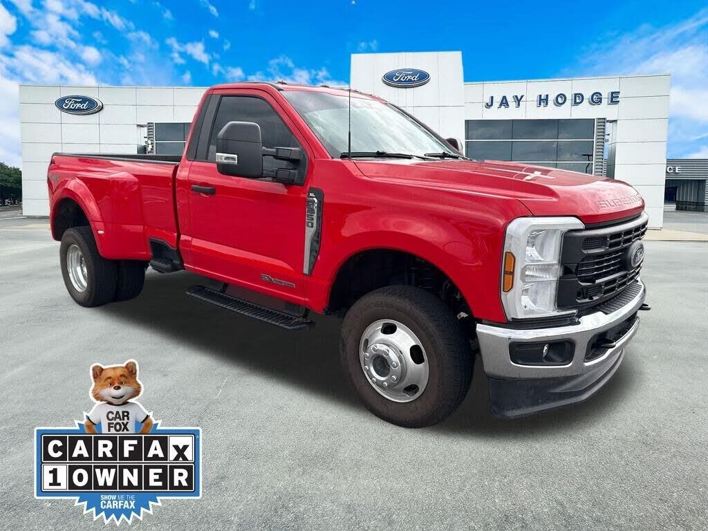 2025 Ford F-350 Super Duty XL — photo 1 of 1