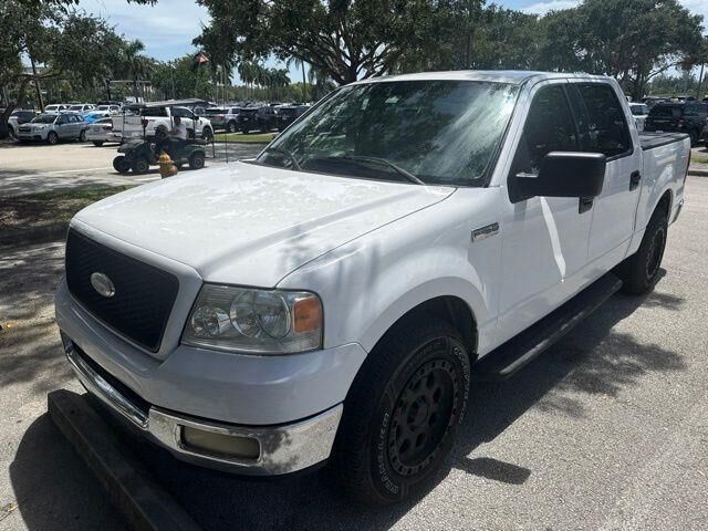 2004 Ford F-150 XLT — photo 1 of 6