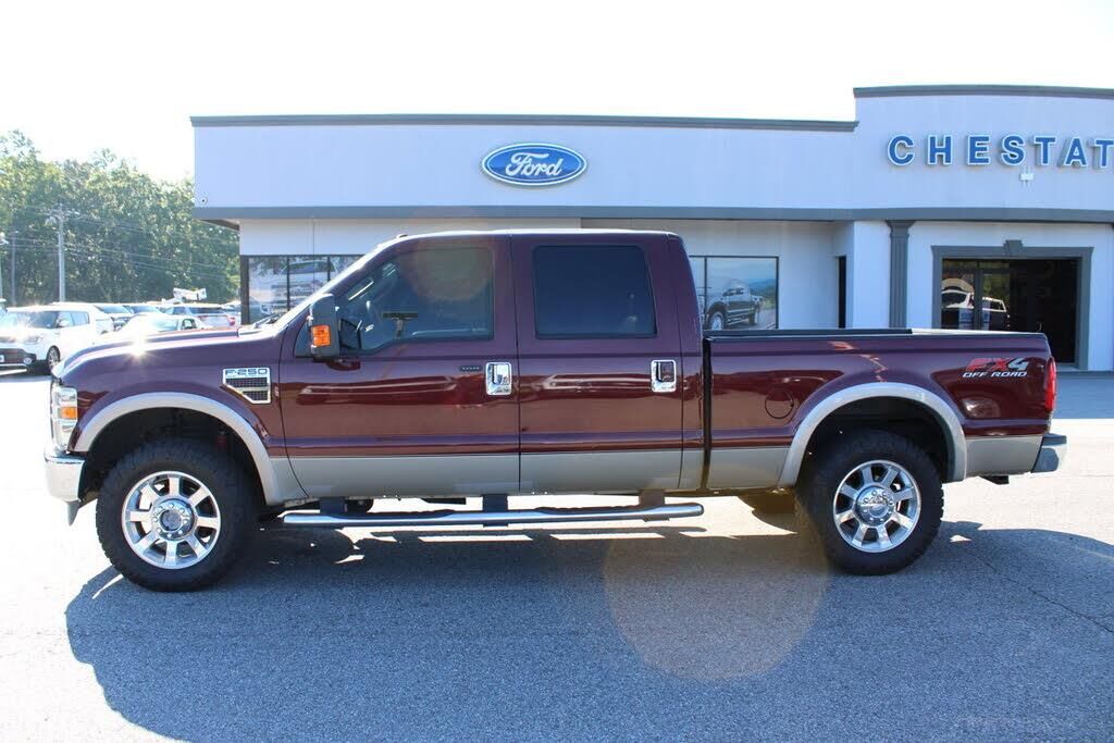 2010 Ford F-250 Super Duty Lariat — photo 1 of 40