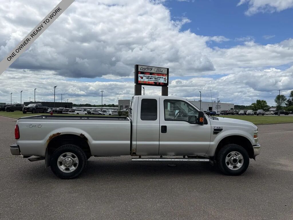 2010 Ford F-250 Super Duty XL — photo 1 of 13