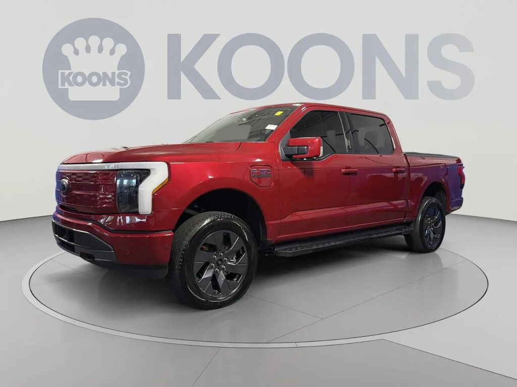 2022 Ford F-150 Lightning Lariat — photo 1 of 16