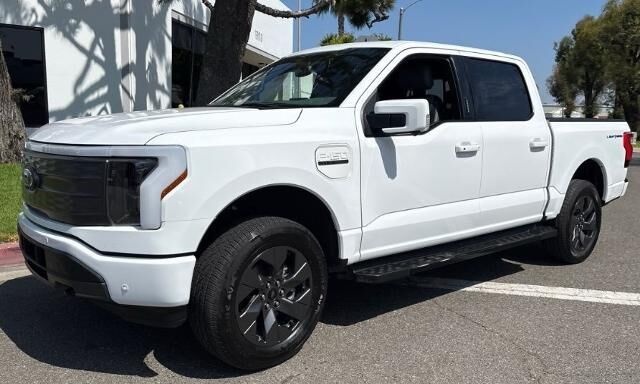 2023 Ford F-150 Lightning XLT — photo 1 of 21