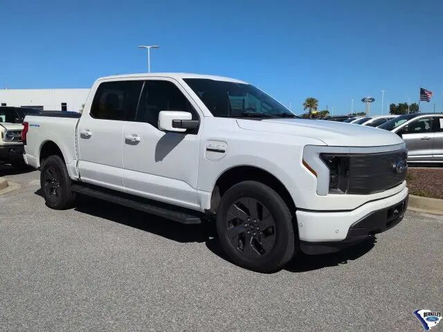 2023 Ford F-150 Lightning Lariat