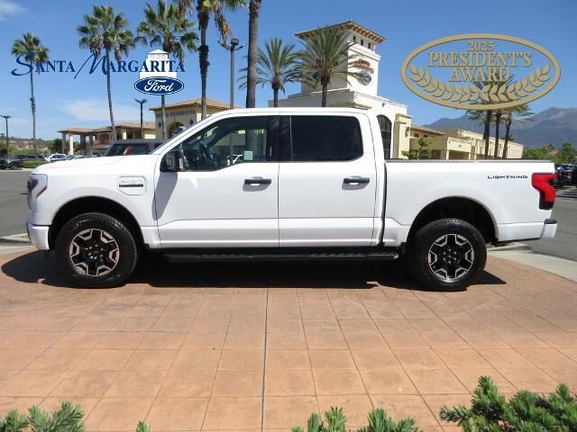 2023 Ford F-150 Lightning XLT — photo 1 of 26