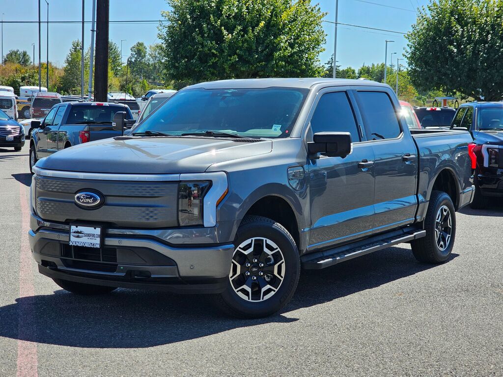 2023 Ford F-150 Lightning XLT — photo 1 of 13