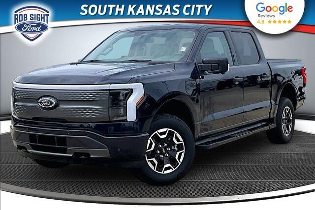 2023 Ford F-150 Lightning XLT — photo 1 of 13