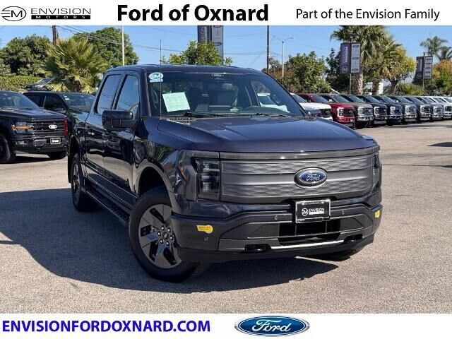 2022 Ford F-150 Lightning Lariat — photo 1 of 39