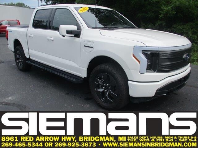 2022 Ford F-150 Lightning Lariat