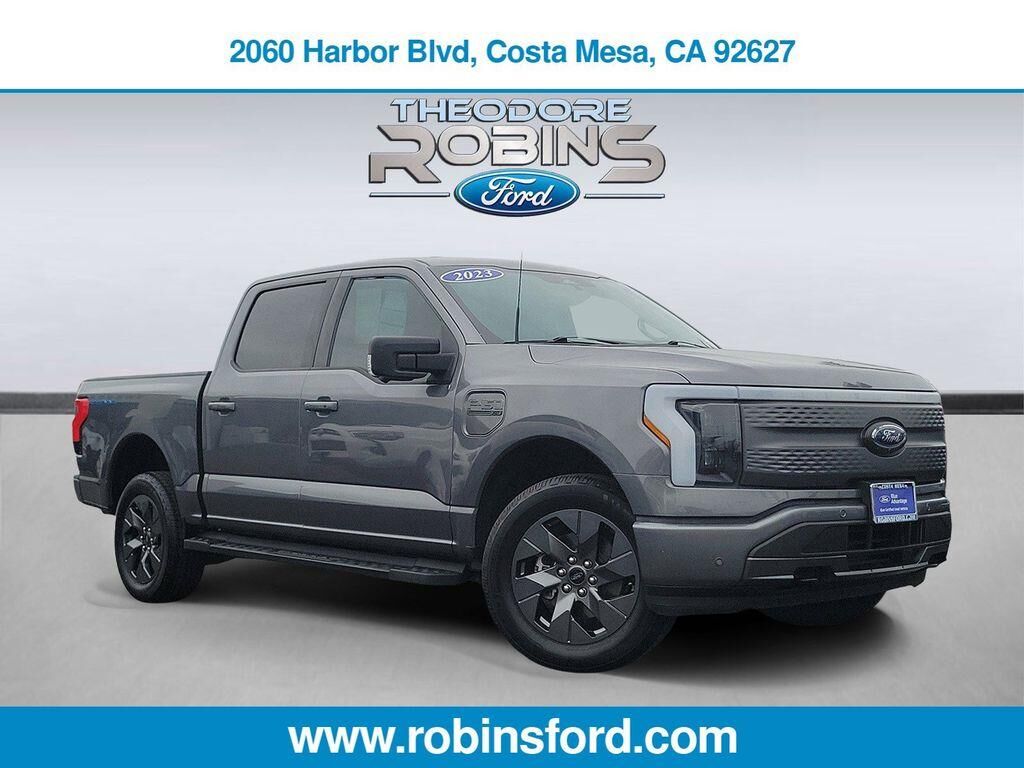 2023 Ford F-150 Lightning XLT — photo 1 of 2
