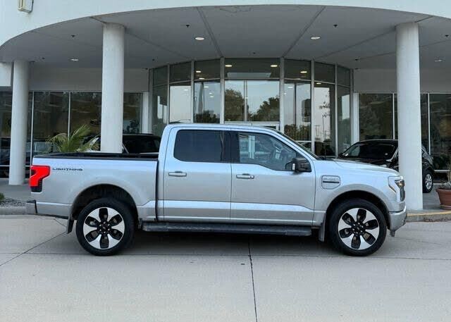 2023 Ford F-150 Lightning XLT — photo 1 of 2