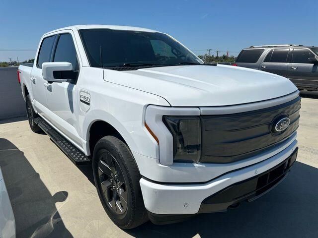 2022 Ford F-150 Lightning Lariat