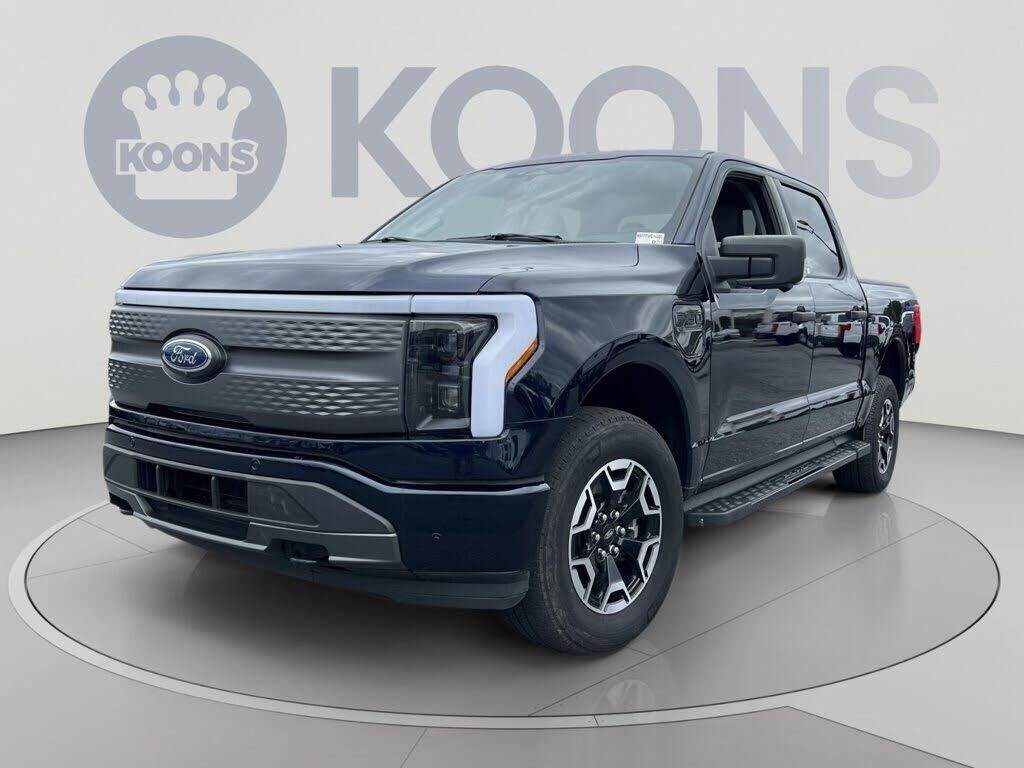 2023 Ford F-150 Lightning XLT — photo 1 of 1
