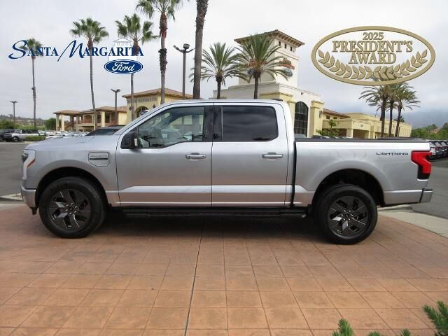 2023 Ford F-150 Lightning XLT
