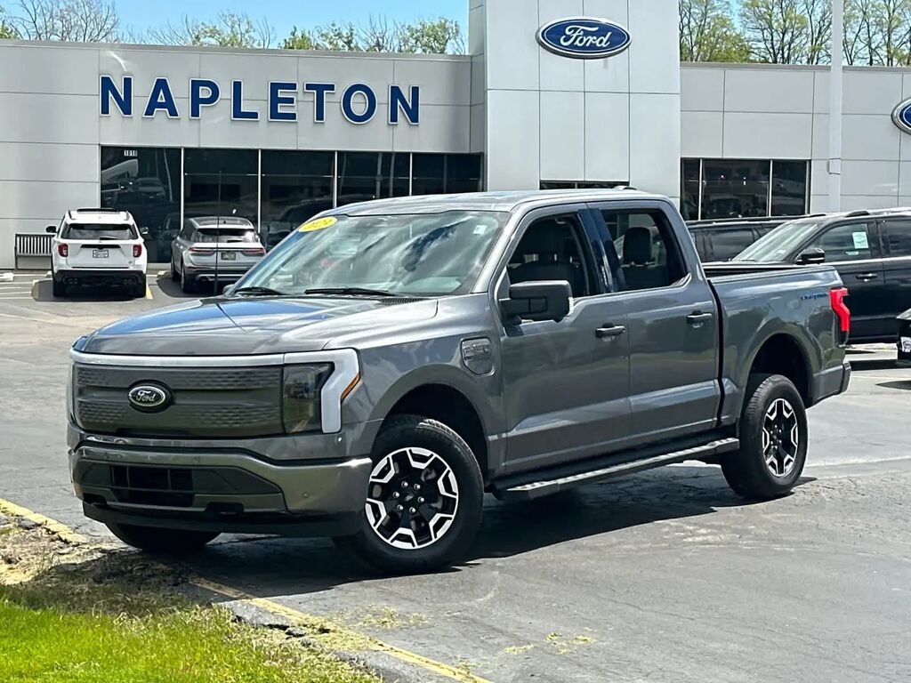 2023 Ford F-150 Lightning XLT — photo 1 of 5