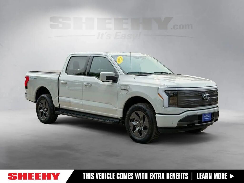 2023 Ford F-150 Lightning Lariat — photo 1 of 23