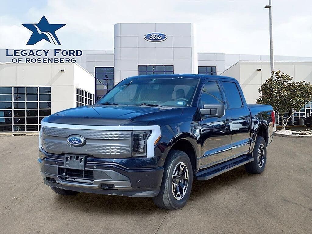 2023 Ford F-150 Lightning XLT — photo 1 of 3
