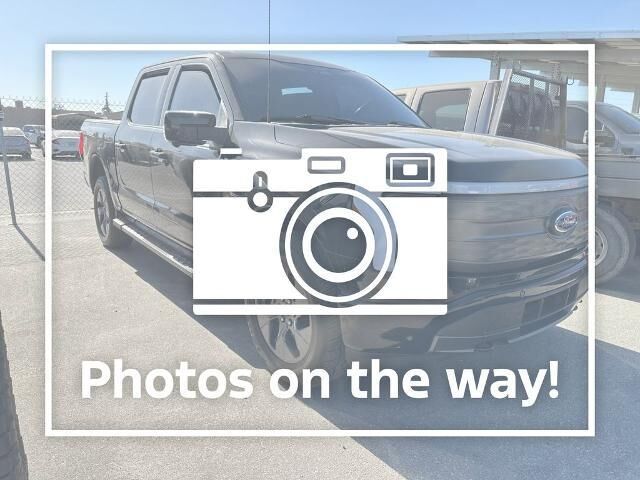 2022 Ford F-150 Lightning Lariat — photo 1 of 2