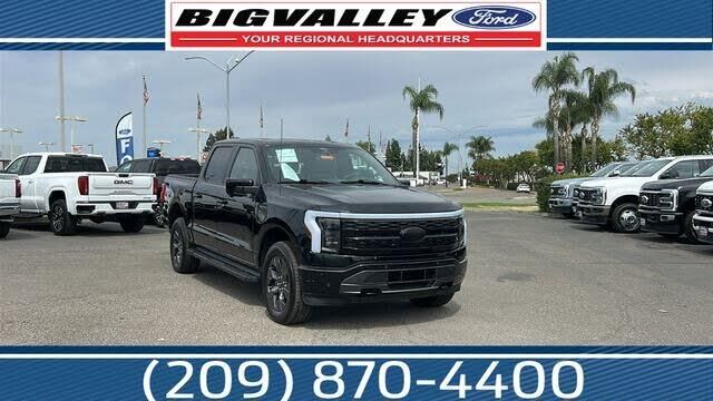 2022 Ford F-150 Lightning Lariat — photo 1 of 1