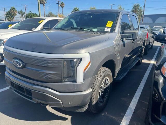 2023 Ford F-150 Lightning XLT