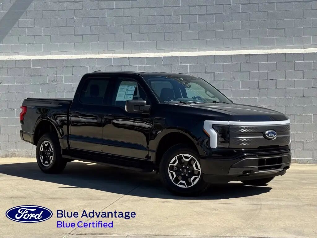2023 Ford F-150 Lightning XLT — photo 1 of 13