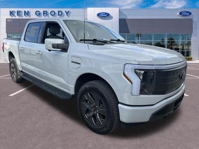 2023 Ford F-150 Lightning Lariat