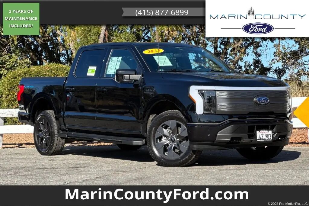 2023 Ford F-150 Lightning Lariat — photo 1 of 13