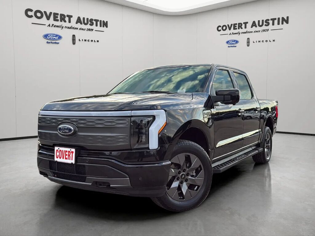 2023 Ford F-150 Lightning Lariat — photo 1 of 13