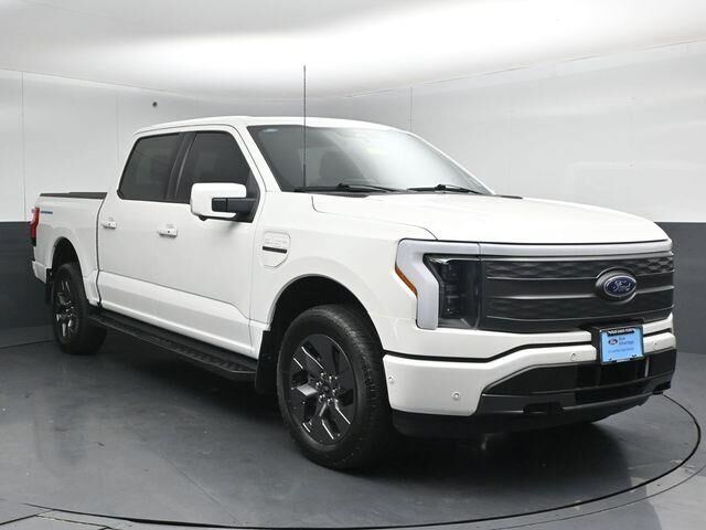 2023 Ford F-150 Lightning Lariat