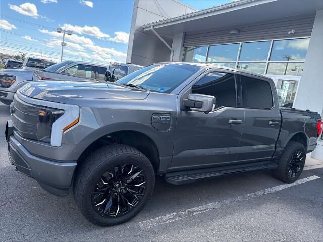 2023 Ford F-150 Lightning Lariat