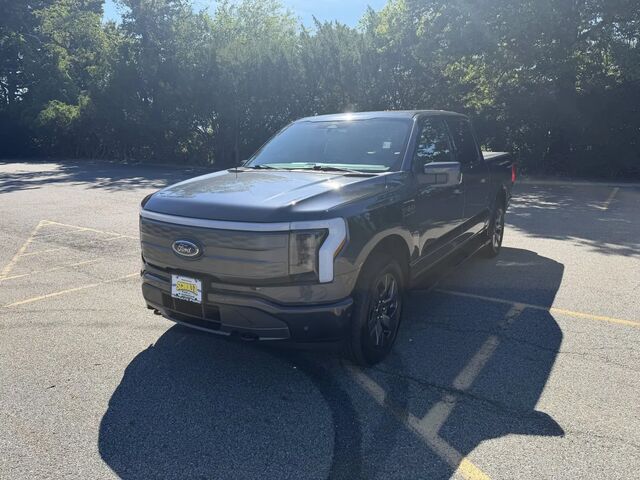 2022 Ford F-150 Lightning Lariat