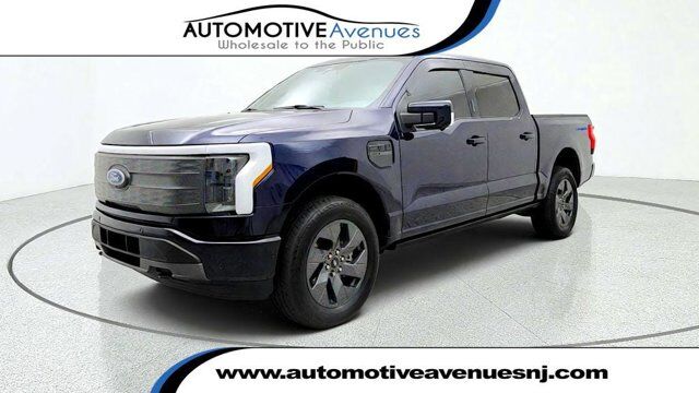 2023 Ford F-150 Lightning LARIAT