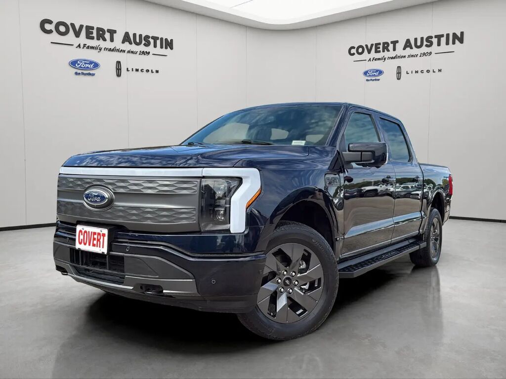 2023 Ford F-150 Lightning Lariat — photo 1 of 13
