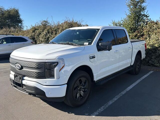 2024 Ford F-150 Lightning Flash