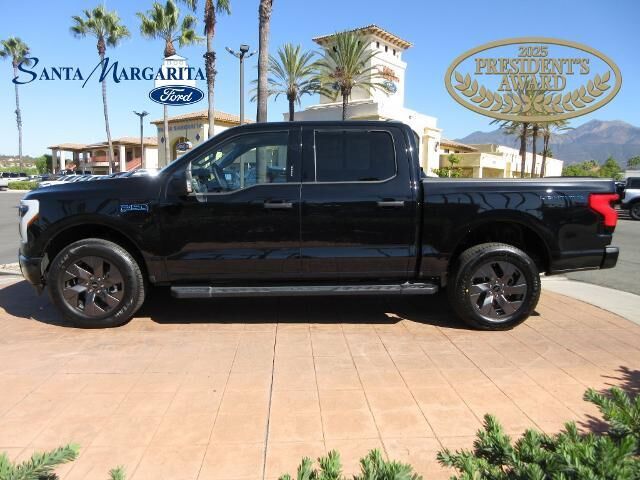 2024 Ford F-150 Lightning XLT
