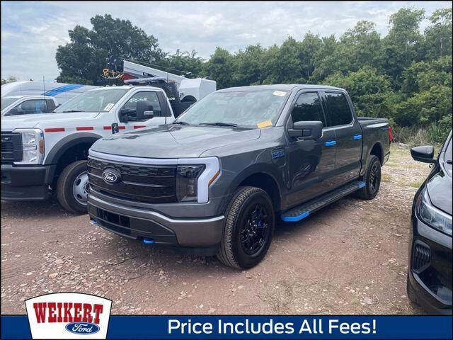 2025 Ford F-150 Lightning XLT — photo 1 of 26