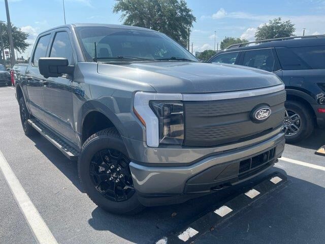 2025 Ford F-150 Lightning XLT — photo 1 of 26