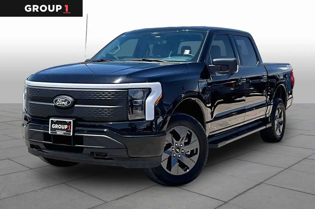 2025 Ford F-150 Lightning Flash — photo 1 of 21