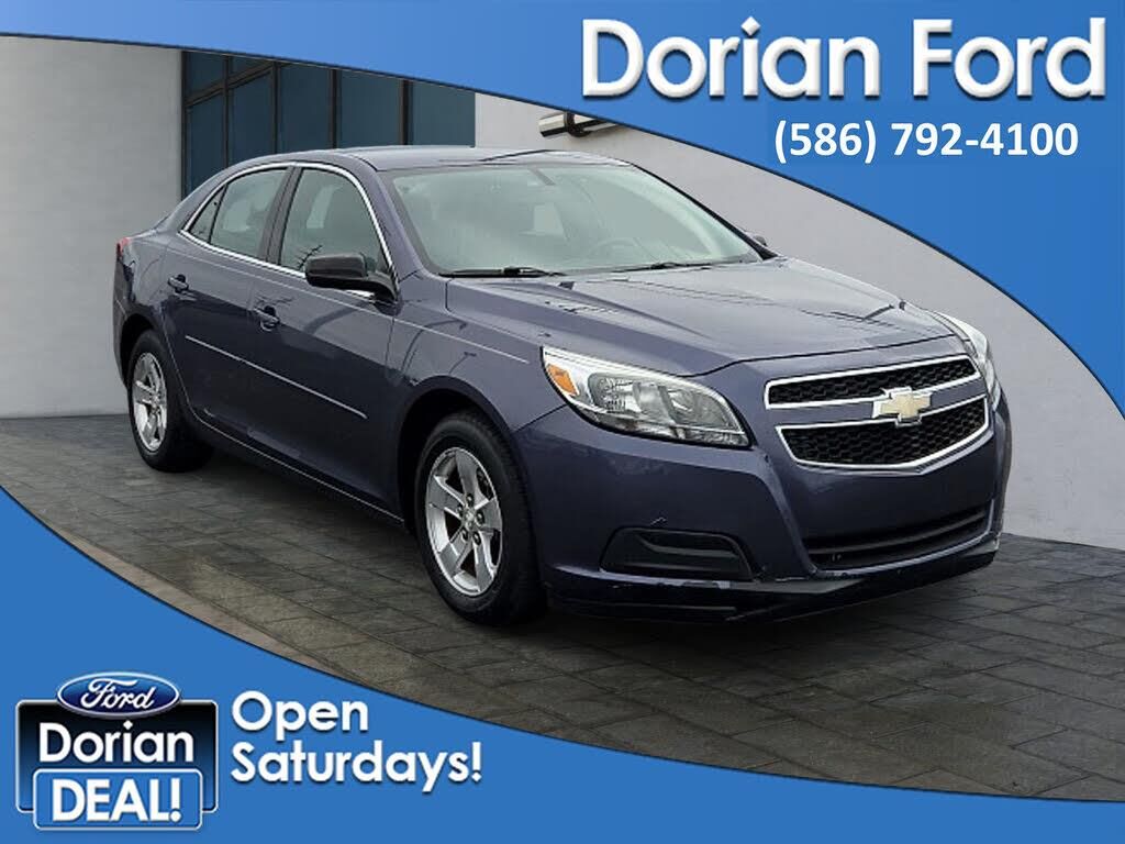 2013 Chevrolet Malibu LS — photo 1 of 1